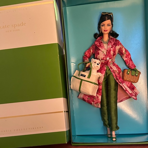Kate Spade Mattel Barbie Doll with Accessories/Authentic - Picture 4 of 8